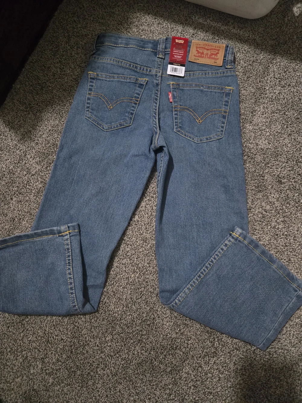 Boys Levi Straight-Leg Jeans in Medium Blue